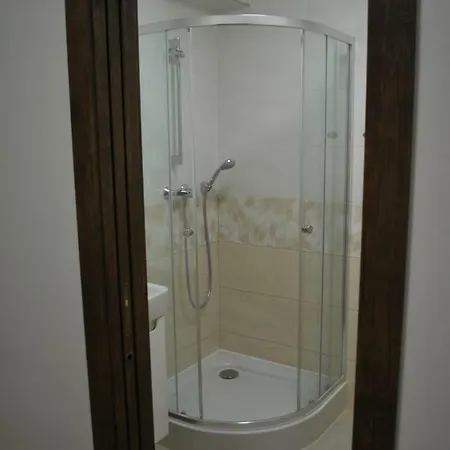 Kristof Apartment *